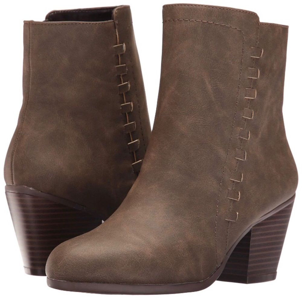 Aerosoles 8.5 M Booties Mushroom Heelrest Tech